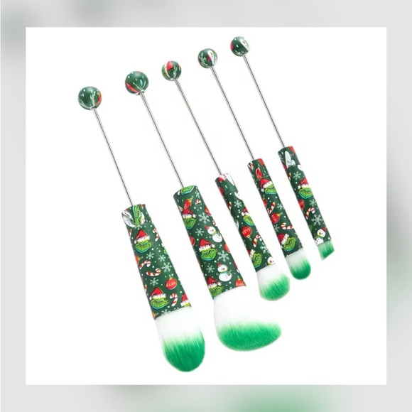 CRAFTING - Beadable Grinch Green Makeup Brush Set - Picture 1 of 2
